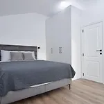 Apartments Sisevic