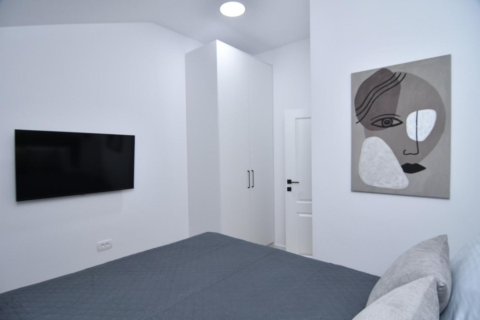 Sisevic Apartment *